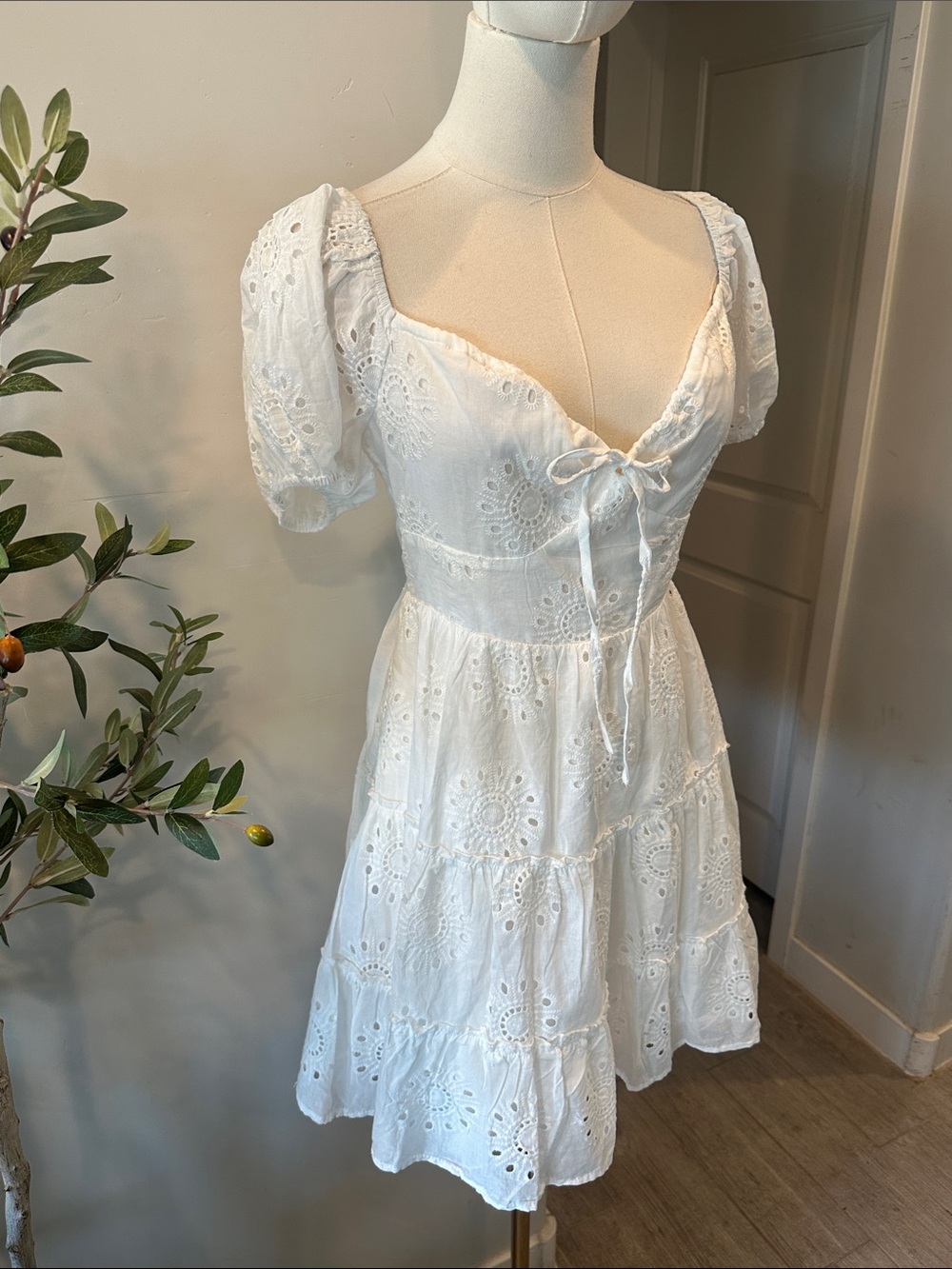 Princess Polly Lavine Embroidered White Minidress New! - Picture 7 of 11